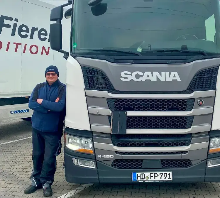 Philipp ergänzt seit dem 01.02 tatkräftig unser Azubi Team!